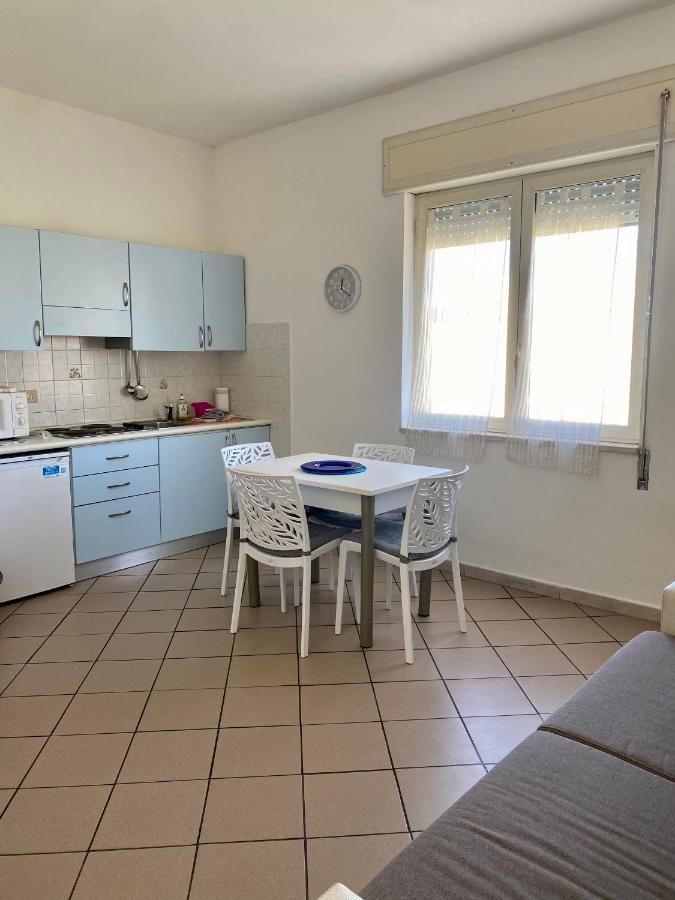 Apartment Tirreno Tirrenia Ngoại thất bức ảnh