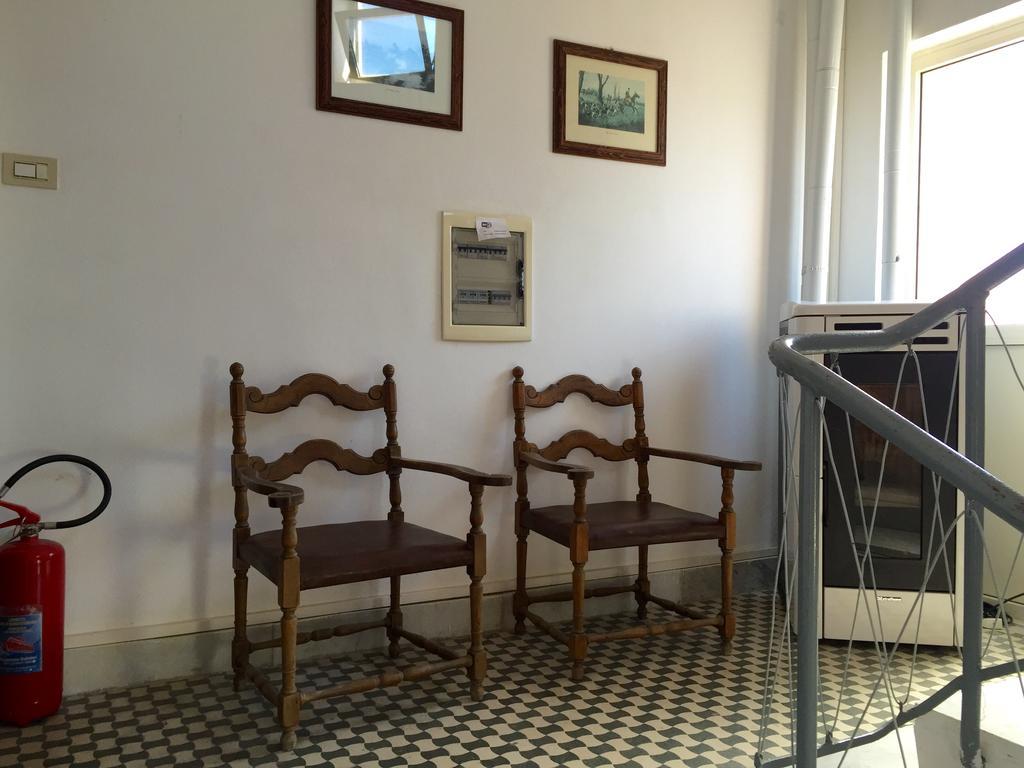 Apartment Tirreno Tirrenia Ngoại thất bức ảnh