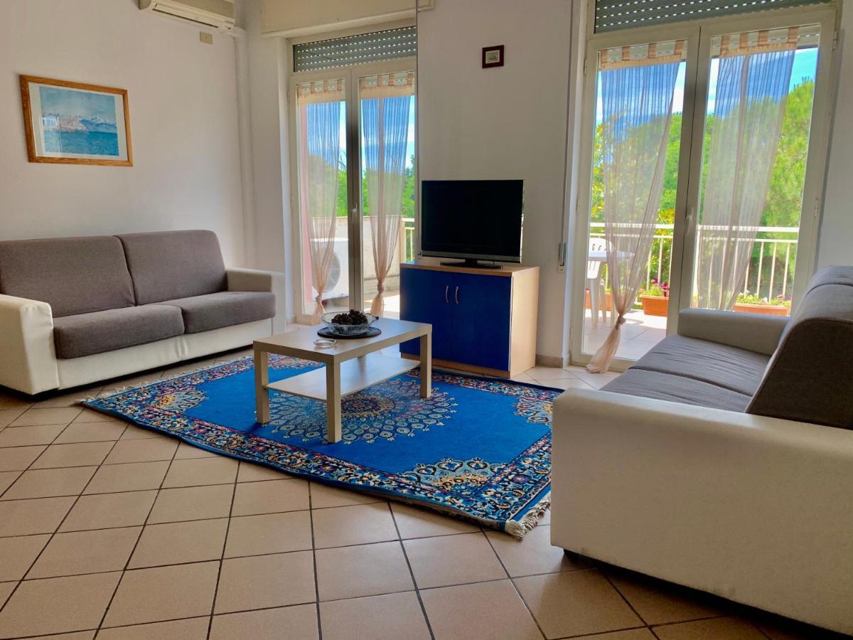Apartment Tirreno Tirrenia Ngoại thất bức ảnh